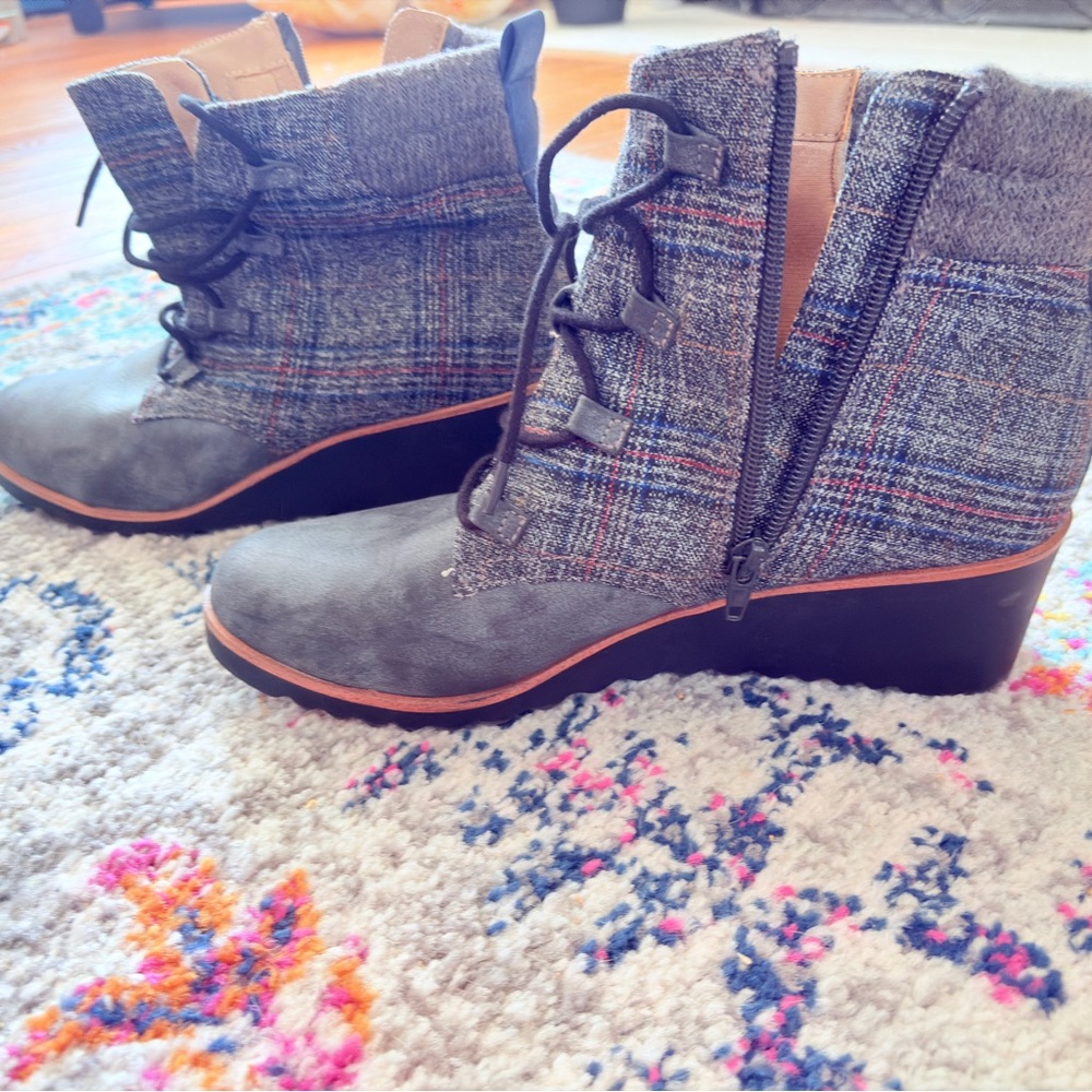 Life Stride Plaid Lace-Up Ankle Boots